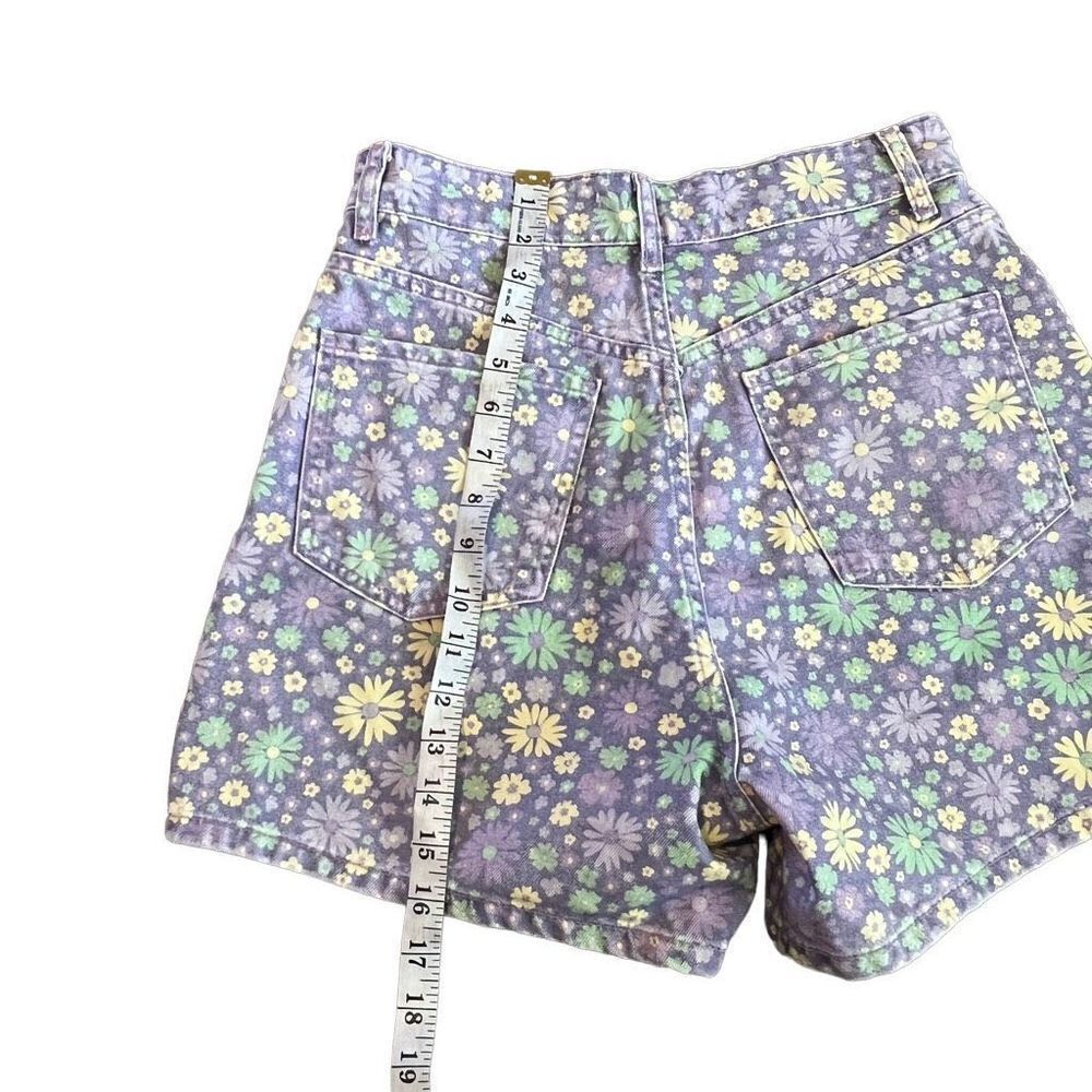 Zara Floral Jean
Shorts size 6 - Picture 2 of 7